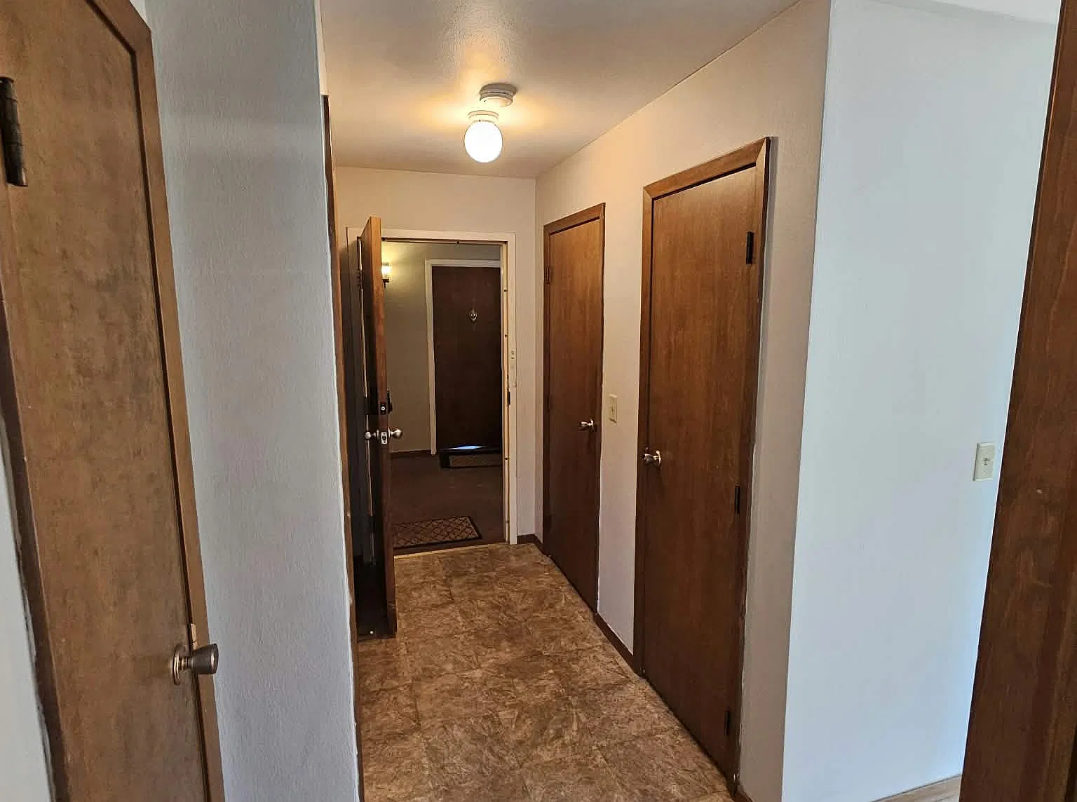 1 bed, 460 sqft, $650 — Photo 2