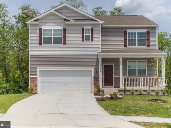 1220 Star Dr, Hagerstown, MD 21742