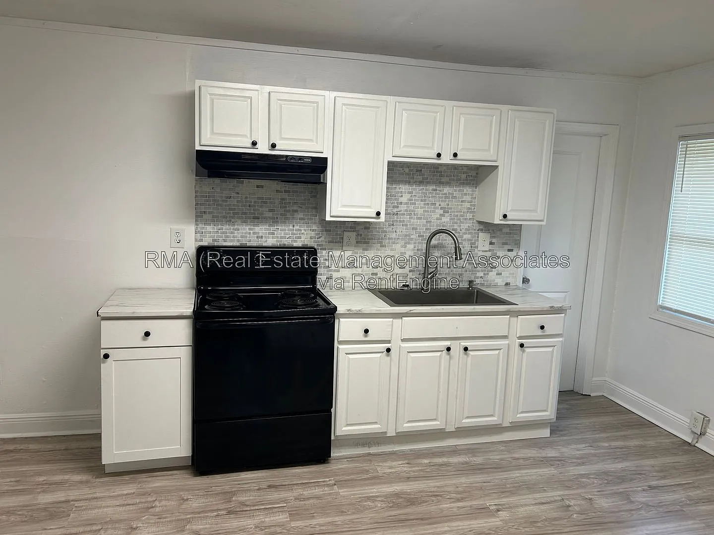2 bed, 2.0 bath, 784 sqft, $1,150 — Photo 3