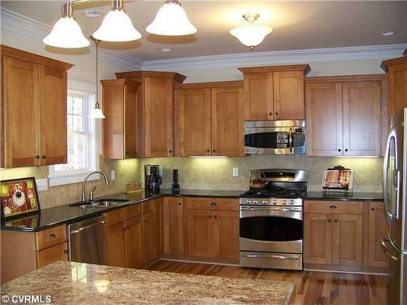 2nd image of 8307 Shady Banks Dr
