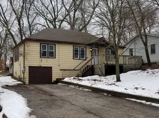 412 S Highland Dr, Lakemoor, IL 60051