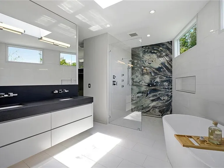 715 Ralph McGill Blvd NE — Photo 30