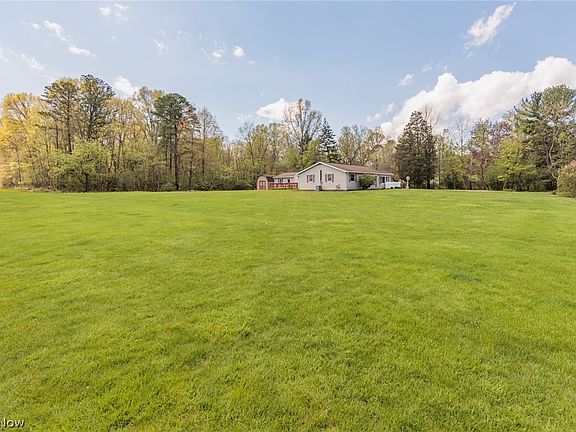 2nd image of 3728 Saint Nicholas Dr