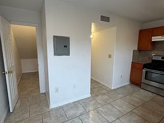 5th image of 3701 Keltner Ave APT 37