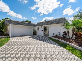 5906 Blue Beech Ct, Tamarac, FL 33319