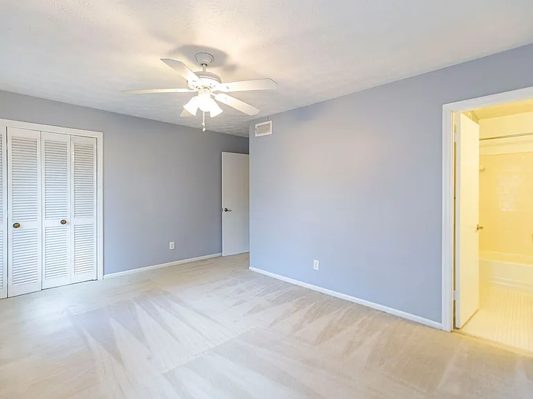 2446 Lehaven Dr — Photo 3