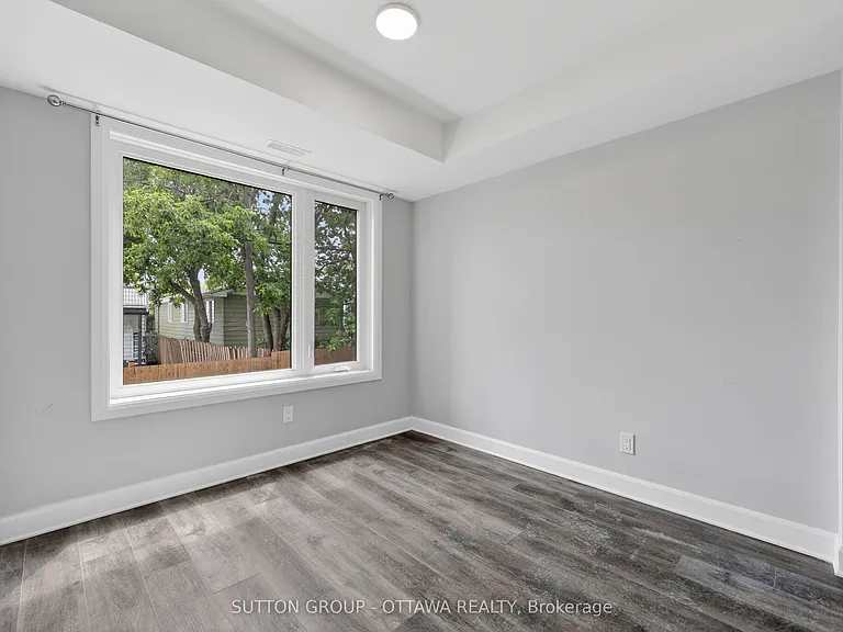 340 Shakespeare St — Photo 22