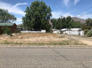 15 E McArthur Ave, Winnemucca, NV 89445