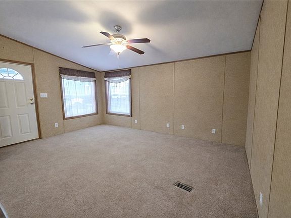 3rd image of 42 Sebastian Dr