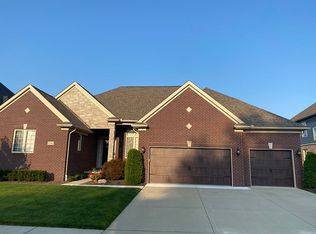 62842 Hillcrest Dr, Washington, MI 48094