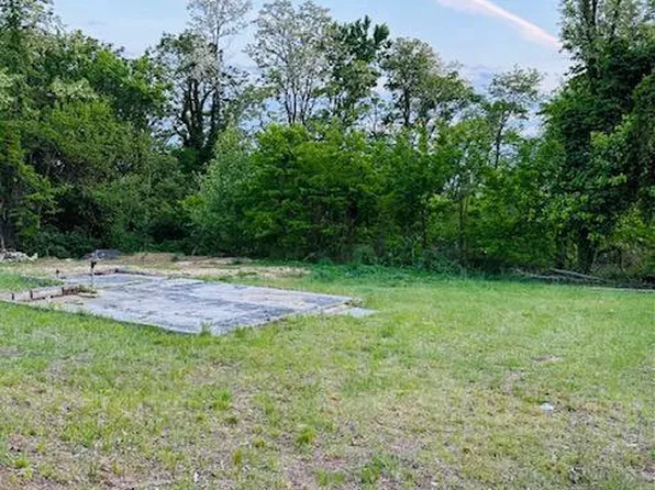5902 Fisher Rd, Temple Hills, MD 20748