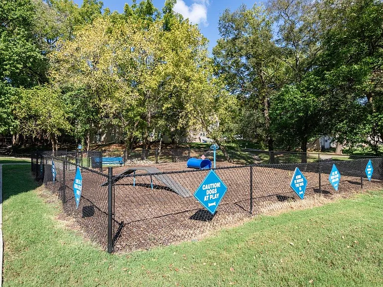 The Residences at Stonebrook Apartment Homes — Photo 16