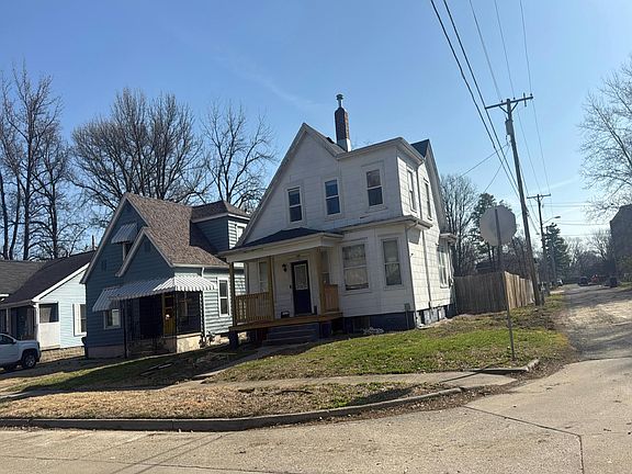 2nd image of 920 Henrietta St