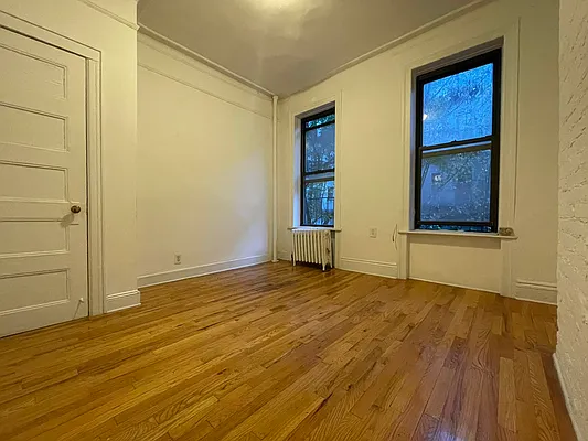 Rented by HOLTON REAL ESTATE INC. | media 12