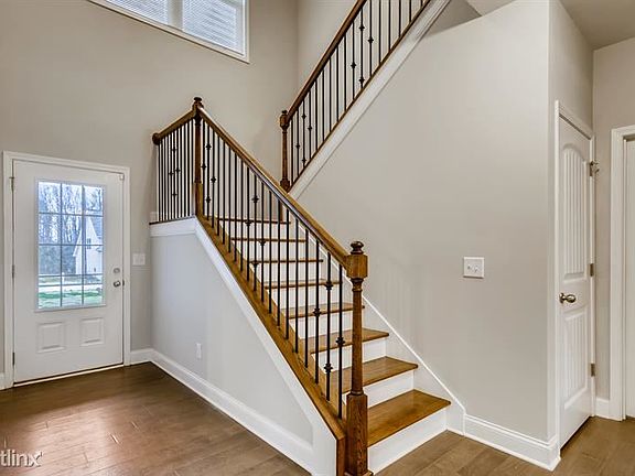 4th image of 408 Mary Hill Ln