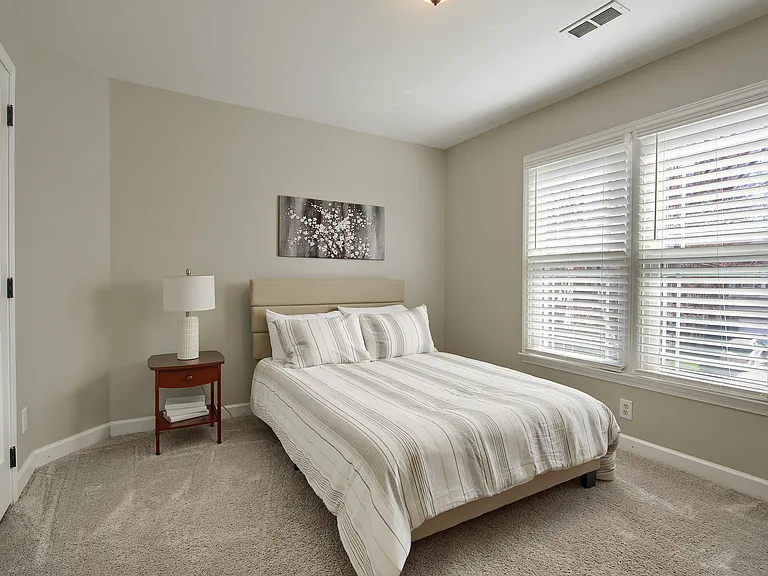 6520 Red Maple Dr — Photo 15