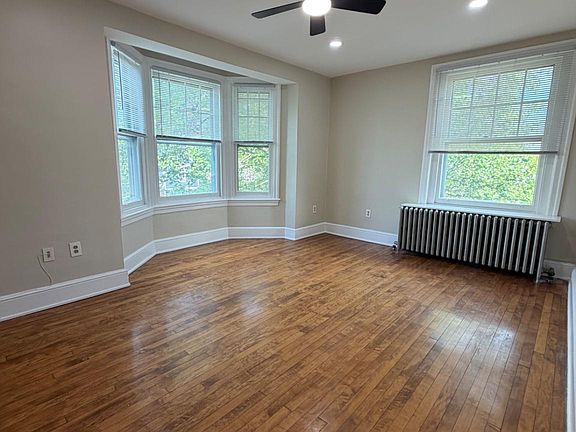 4th image of 107 E Ridley Ave APT D