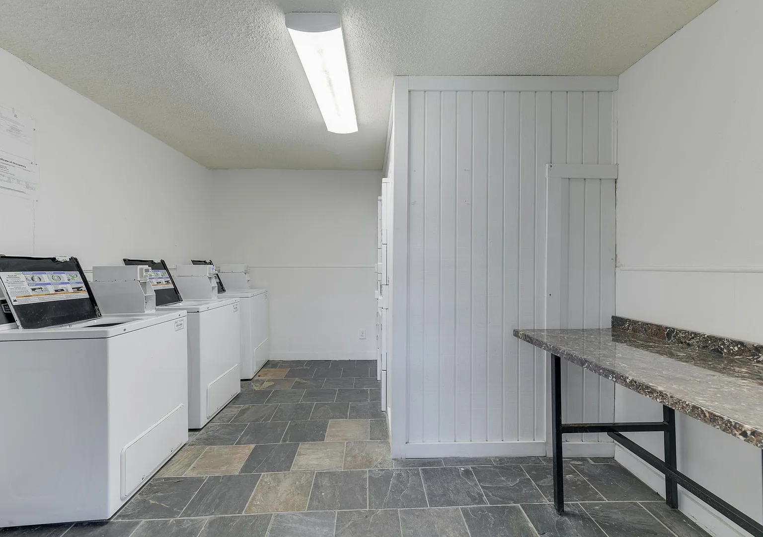 2722 Throckmorton St — Photo 3