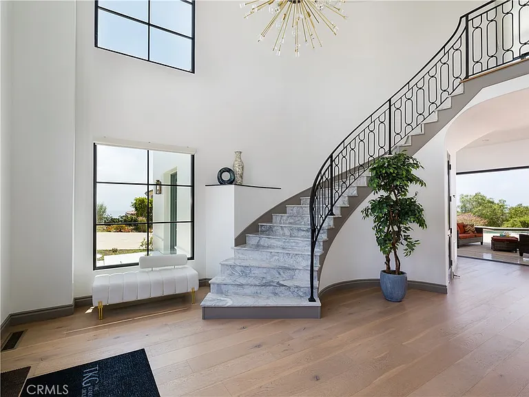 32009 Cape Point Dr — Photo 5