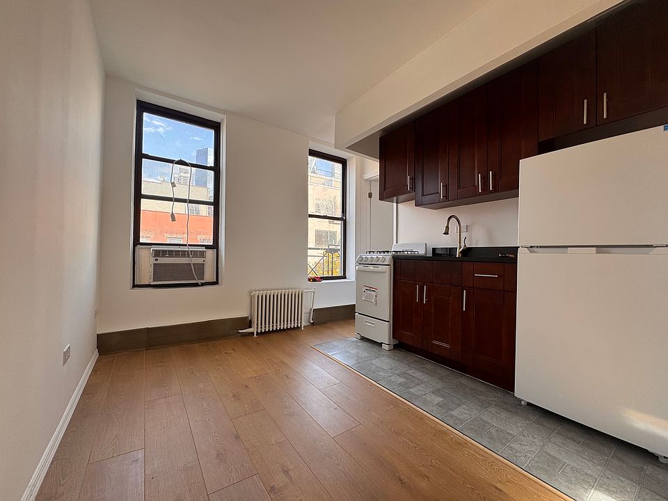 1st image of 370 W 52nd St APT 4D
