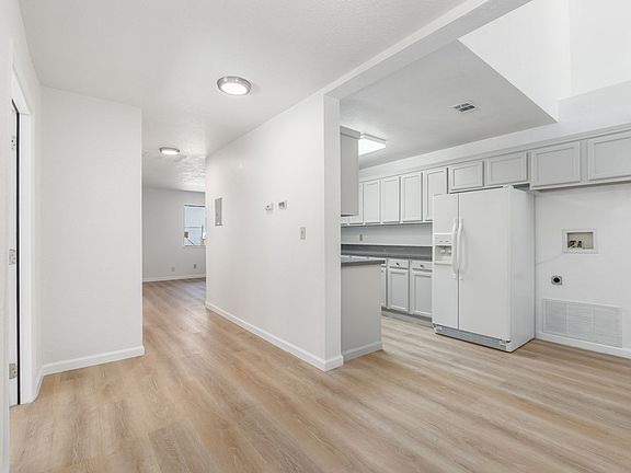 4th image of 1211 Lincoln Ave #B