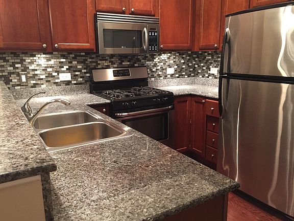 4th image of 405 Creekside Dr #204