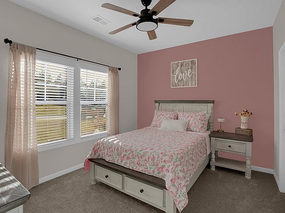 5th image of 652 Rose Quartz Ln