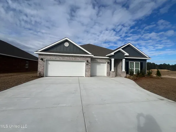13448 Crane Dr, Ocean Springs, MS 39565