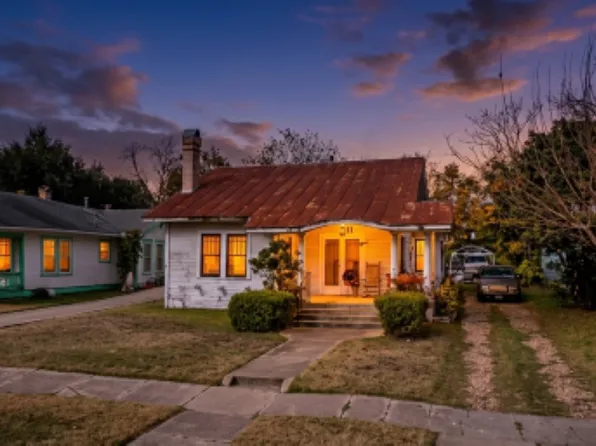 717 Kayton, San Antonio, TX 78210