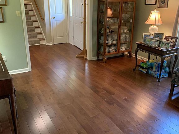 5th image of 120 Rolling Ridge Dr