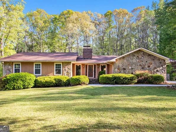 215 Mourning Dove Dr N, Fayetteville, GA 30215