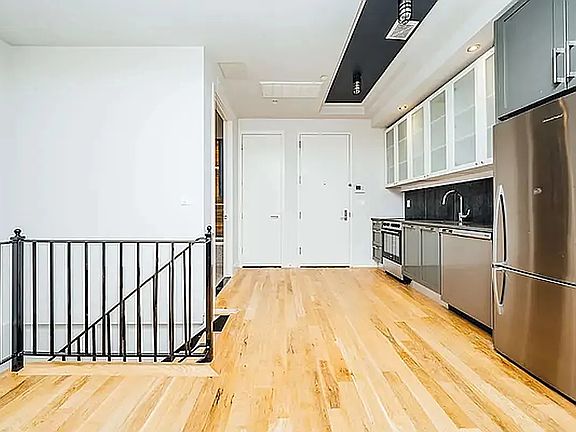 3rd image of 785 Dekalb Ave APT 2D