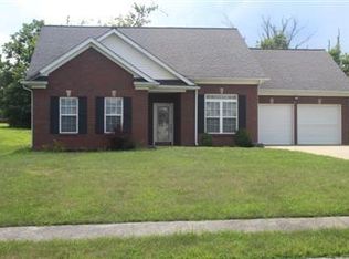 1007 Augusta Dr, Lawrenceburg, KY