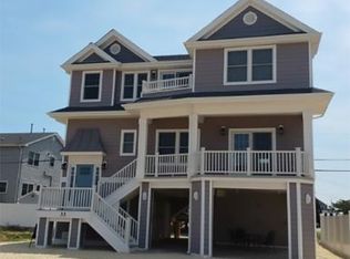 33 S Beach Dr, Seaside Heights, NJ 08751
