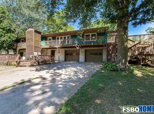 27120 183rd Ave, Eldridge, IA 52748