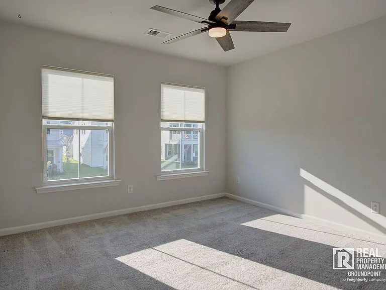 137 Paddle Boat Way — Photo 26