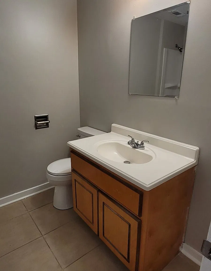 964 Brooks Ave — Photo 3