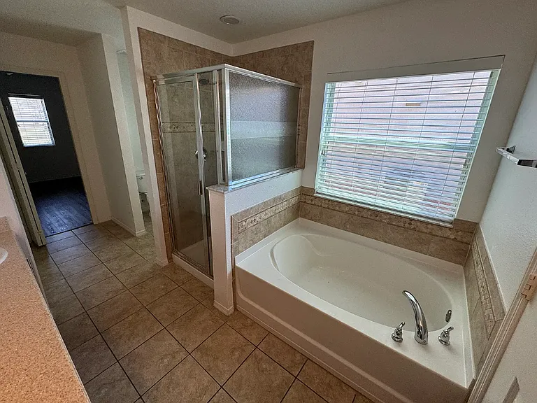 4702 Blue Diamond St — Photo 13