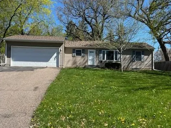 1020 Orkla Dr, Golden Valley, MN 55427