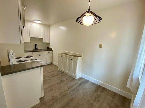 2nd image of 547 Kiely Blvd #2