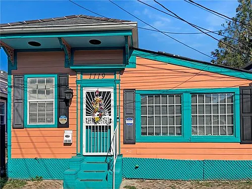 1119 Marigny St Photo 1