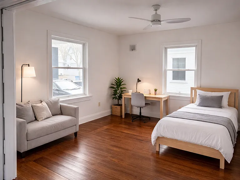 27 Rose St SW #1 — Photo 2