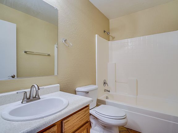 4th image of 8632 W Superior Ave
