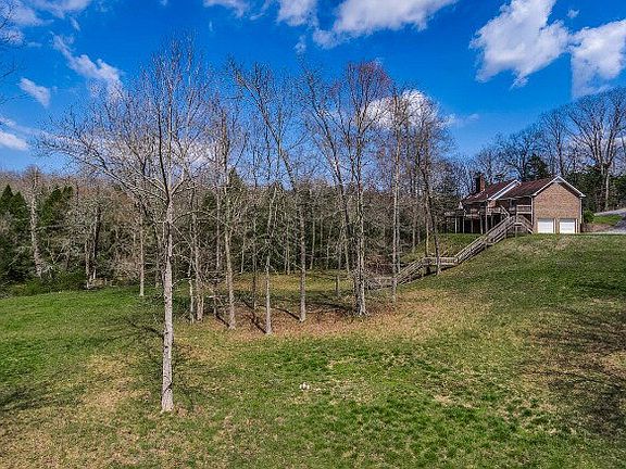 4th image of 516 Winding River Ln