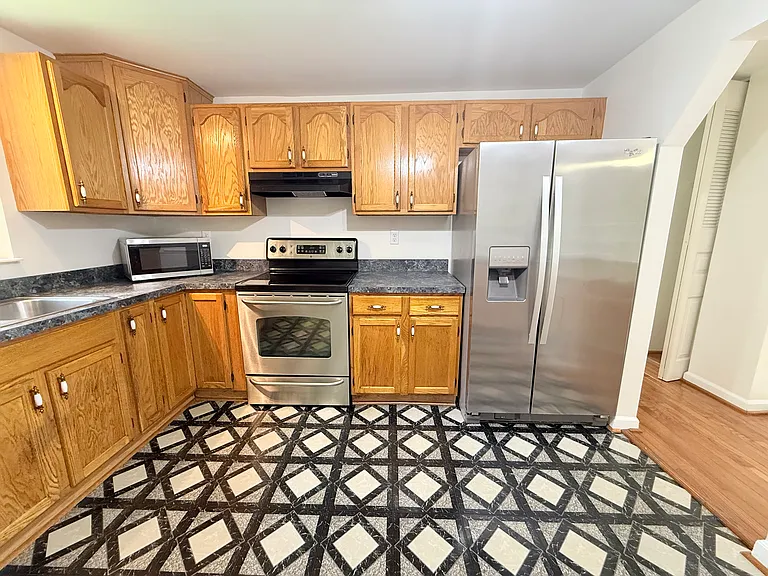 7301 Summertree Dr — Photo 20