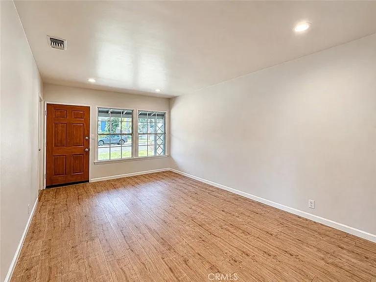 540 Crosby St — Photo 6