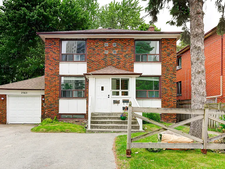 2563 Kingston Rd #BASEMENT — Photo 1