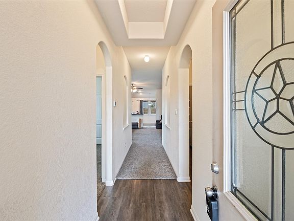 5th image of 211 White Wing Ln