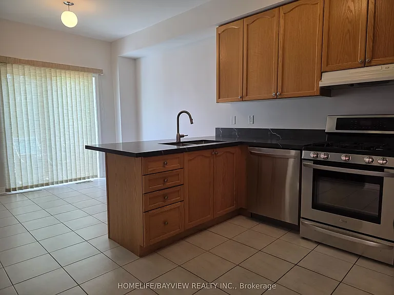 33 Aikenhead Ave — Photo 10