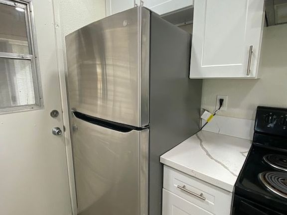 2nd image of 3223-3235 W Clinton Ave #103